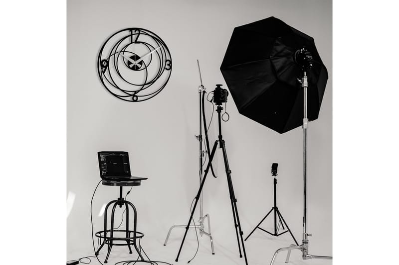 Seinäkello Kwadik Ympyrät - Musta - Sisustustuotteet - Seinäkoristeet - Kellot