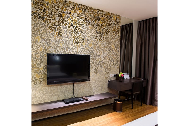 Valokuvatapetti Art And Butterflies 250x193 - Artgeist sp. z o. o. - Sisustustuotteet - Seinäkoristeet - Tapetit - Valokuvatapetit