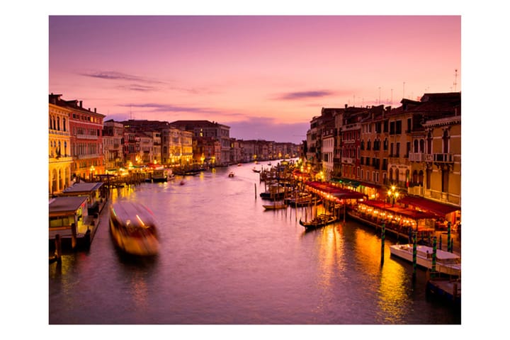 Valokuvatapetti City Of Lovers Venice Night time 200x154 - Artgeist sp. z o. o. - Valokuvatapetit