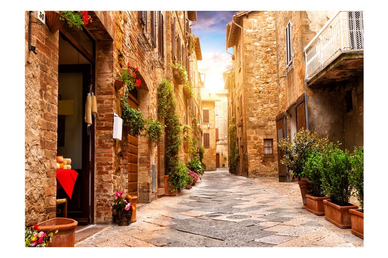 Valokuvatapetti Colourful Street In Tuscany 100x70 - Artgeist sp. z o. o. - Sisustustuotteet - Seinäkoristeet - Tapetit - Valokuvatapetit
