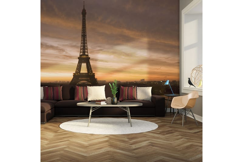 Valokuvatapetti Eiffel Tower Dawn 250x193 - Artgeist sp. z o. o. - Sisustustuotteet - Seinäkoristeet - Tapetit - Valokuvatapetit