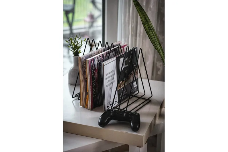 Horatio Tidningsställ 28x23 cm - Musta - Säilytys - Piensäilytys - Säilytysteline - Lehtiteline