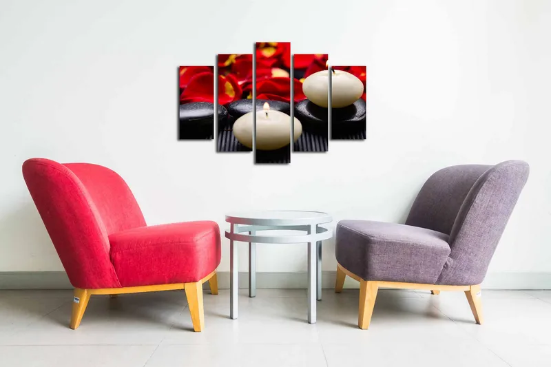 5-osainen canvas-taulu 82x50 cm - Harmoninen sommitelma kynttilöistä ja kivistä, joita ympäröivät ruusun terälehdet - Punainen / Musta / Valkoinen - Sisustustuotteet - Taulu & taide - Canvas-taulu