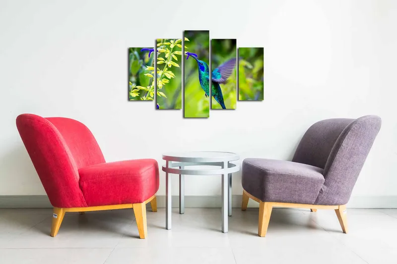 5-osainen canvas-taulu 82x50 cm - Kolibri lennossa vihreiden kasvien keskellä - Vihreä / Sininen / Keltainen - Sisustustuotteet - Taulu & taide - Canvas-taulu