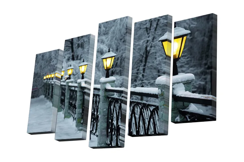 5-osainen canvas-taulu 82x50 cm - Talvimaisema lumipeitteisillä lampuilla sillan varrella, Harmaa / Valkoinen / Keltainen