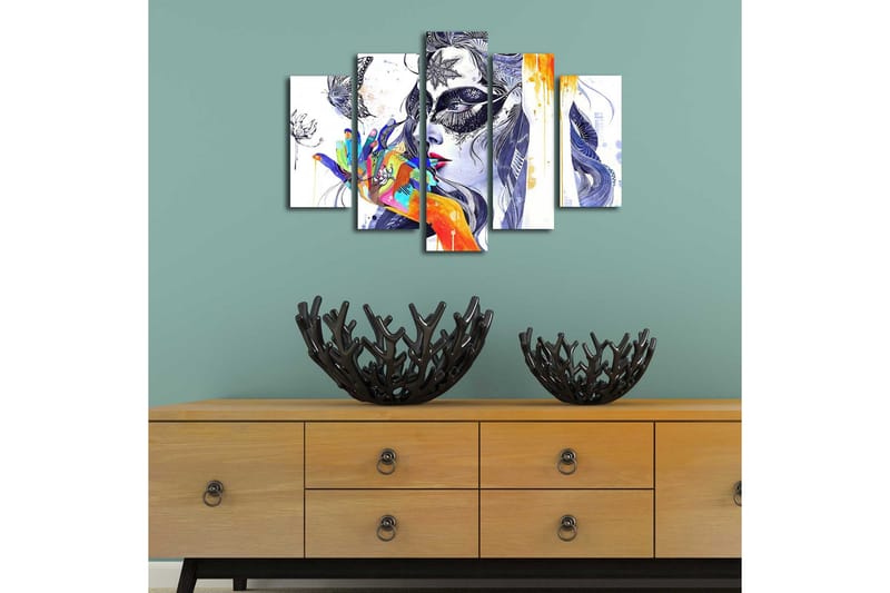5-osainen canvas-taulu 82x50 cm - Värikäs nainen naamion ja taiteellisen käden eleen kanssa - Sininen / Oranssi / Violetti - Sisustustuotteet - Taulu & taide - Canvas-taulu