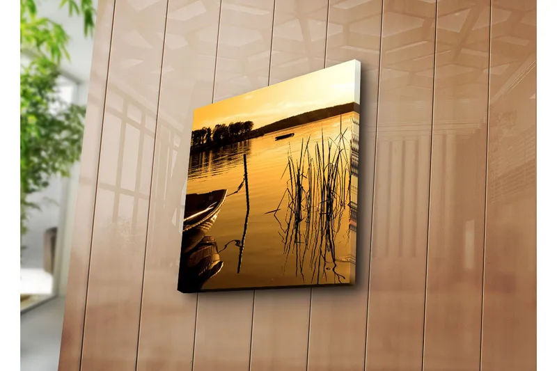 Canvas-taulu 45x45 cm - Auringonlasku tyynen järven yllä, vene ja ruoko etualalla - Kulta / Oranssi / Musta - Sisustustuotteet - Taulu & taide - Canvas-taulu