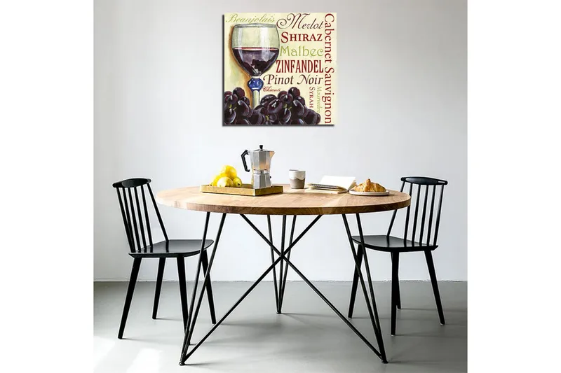 Canvas-taulu 45x45 cm - Burgundin viinilasi, jossa rypäleet keskipisteenä - Burgundi / Musta / Vihreä - Sisustustuotteet - Taulu & taide - Canvas-taulu