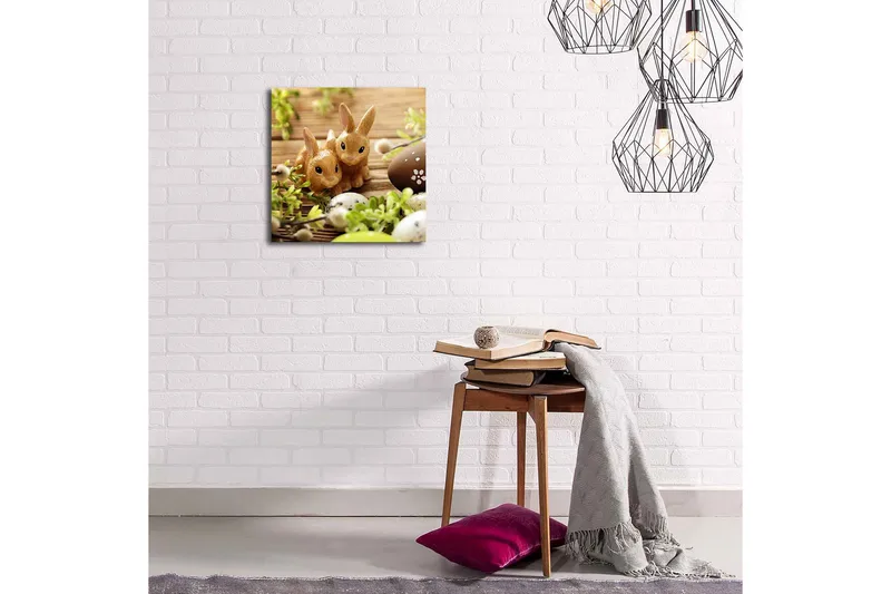 Canvas-taulu 45x45 cm - Kaksi suloista kania keväisessä ympäristössä - Ruskea / Vihreä / Beige - Sisustustuotteet - Taulu & taide - Canvas-taulu