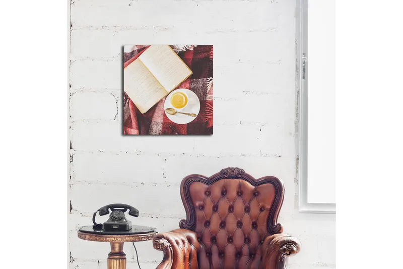 Canvas-taulu 45x45 cm - Kirja ja kuppi teetä ruutupeitolla - Punainen / Valkoinen / Beige - Sisustustuotteet - Taulu & taide - Canvas-taulu