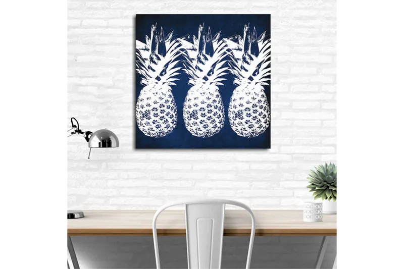 Canvas-taulu 45x45 cm - Kolme ananasta tyylikkäässä kuosissa - Tummansininen / Valkoinen - Sisustustuotteet - Taulu & taide - Canvas-taulu