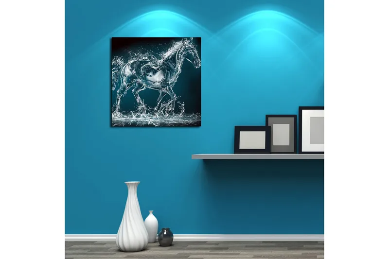 Canvas-taulu 45x45 cm - Liikkeessä oleva hevonen näkyy vesiroiskeiden läpi - Sininen / Läpinäkyvä / Valkoinen - Sisustustuotteet - Taulu & taide - Canvas-taulu