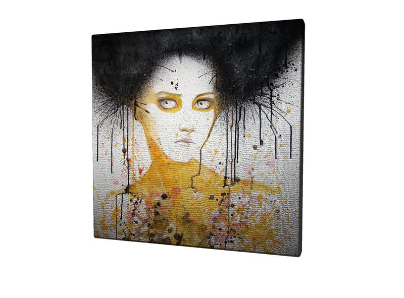 Canvas-taulu 45x45 cm - Muotokuva mustahiuksisesta naisesta keltaisella taustalla - Musta / Keltainen / Valkoinen - Sisustustuotteet - Taulu & taide - Canvas-taulu