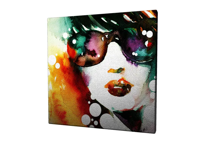 Canvas-taulu 45x45 cm - Muotokuva naisesta aurinkolaseissa ja värikkäässä taustalla, Vihreä / Oranssi / Violetti