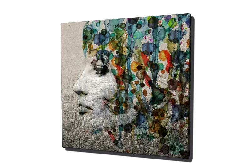 Canvas-taulu 45x45 cm - Muotokuva naisesta värikkäillä hiuksilla, Vihreä / Sininen / Oranssi