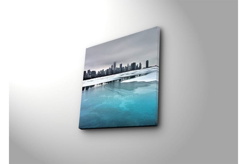 Canvas-taulu 45x45 cm - Rannikko jäätyneillä järvillä ja taustalla kaupunkisiluetti - Jäänsininen / Harmaa / Valkoinen - Sisustustuotteet - Taulu & taide - Canvas-taulu