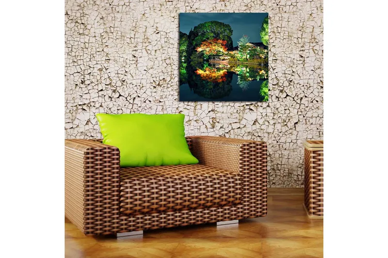 Canvas-taulu 45x45 cm - Rauhallinen öinen maisema heijastavalla vedellä ja värikkäillä puilla - Vihreä / Punainen / Sininen - Sisustustuotteet - Taulu & taide - Canvas-taulu