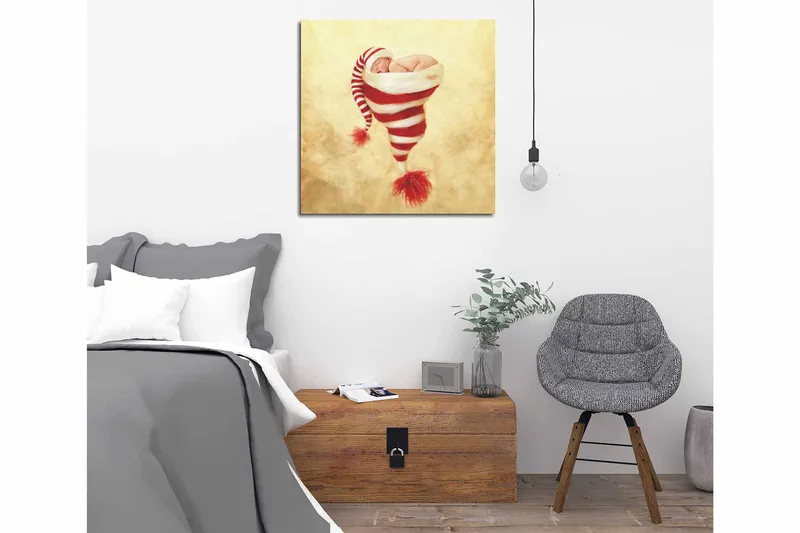 Canvas-taulu 45x45 cm - Vastasyntynyt vauva joululakki punavalkoisilla raidoilla - Punainen / Valkoinen / Beige - Sisustustuotteet - Taulu & taide - Canvas-taulu