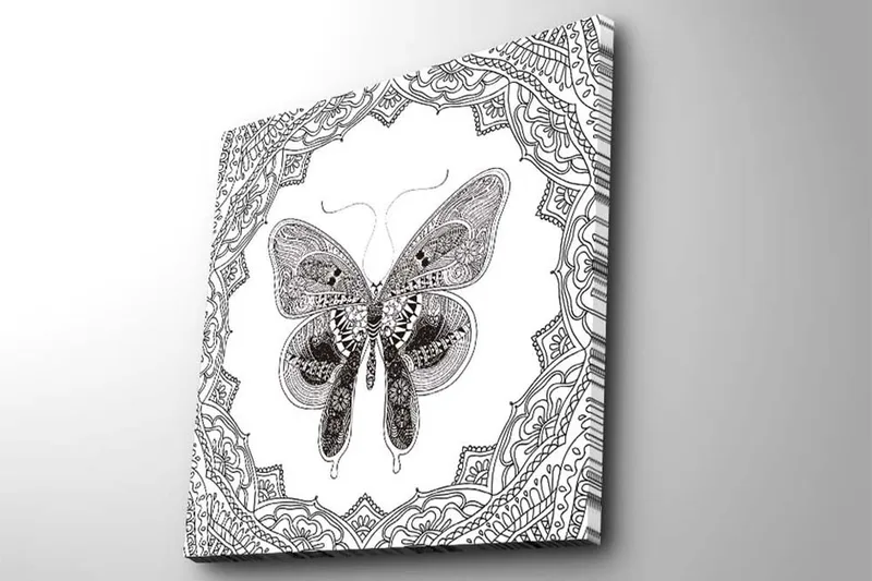 Canvas-taulu 45x45 cm - Yksityiskohtainen perhonen koristekuvioiden ympäröimänä - Musta / Valkoinen - Sisustustuotteet - Taulu & taide - Canvas-taulu