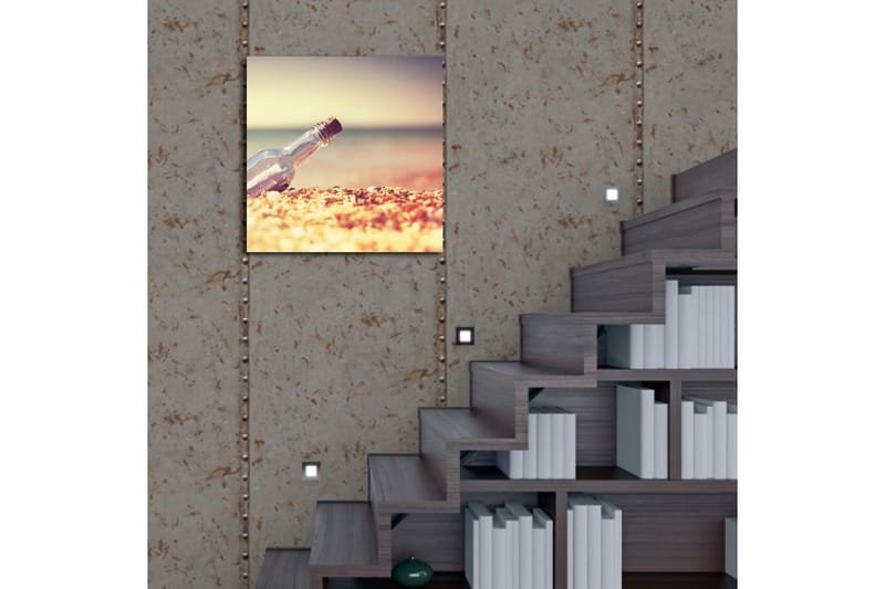 Canvas-taulu 45x45 cm - Pullo hiekkarannalla, meri taustalla - Läpinäkyvä / Beige / Sininen - Sisustustuotteet - Taulu & taide - Canvas-taulu