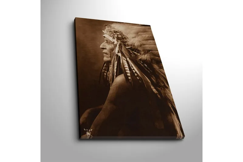 Canvas-taulu 45x70 cm - Intiaanipäällikön muotokuva höyhenillä hiuksissaan - Ruskea / Beige / Musta - Sisustustuotteet - Taulu & taide - Canvas-taulu