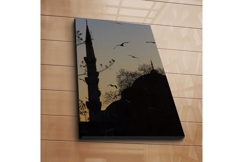 Canvas-taulu 45x70 cm - Moskeijan siluetti lennossa olevien lintujen kanssa hämärää vasten - Musta / Tummansininen / Kulta - Sisustustuotteet - Taulu & taide - Canvas-taulu