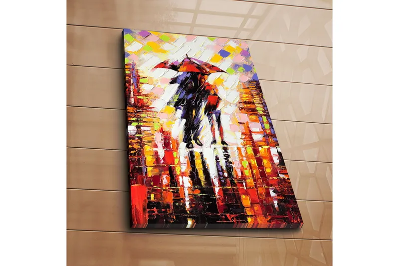 Canvas-taulu 45x70 cm - Pariskunta sateenvarjojen kanssa sateisessa kaupunkiympäristössä - Punainen / Musta / Oranssi - Sisustustuotteet - Taulu & taide - Canvas-taulu