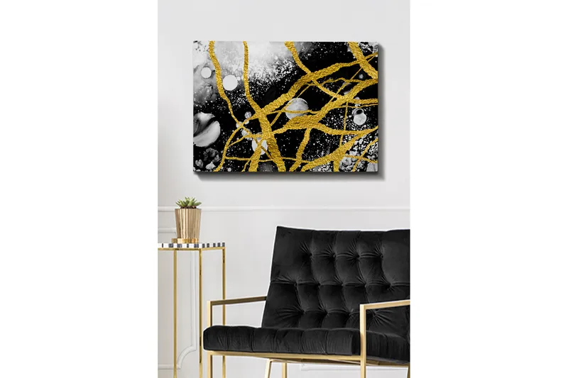 Canvas taulu 70x100 cm - Abstraktia taidetta, jossa kultaiset langat luovat dynaamisia viivoja mustavalkoista taustaa vasten, Kulta / Musta / Valkoinen