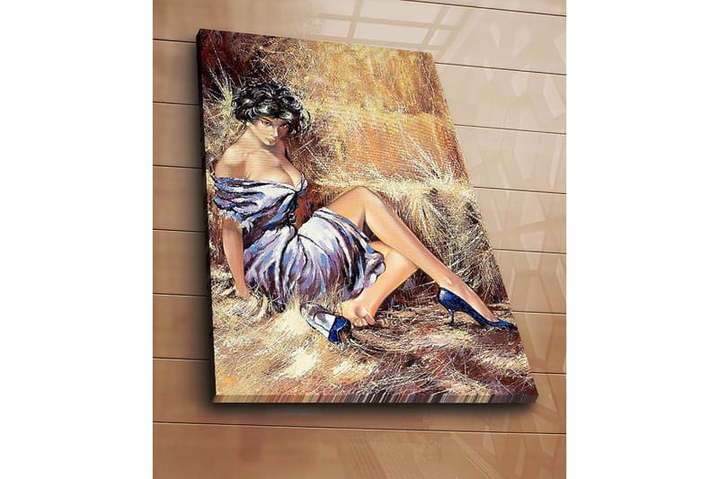 Canvas taulu 70x100 cm - Elegantti nainen valkoisessa mekossa ja sinisissä kengissä istuu rennosti olkipaalia vasten - Valkoinen / Sininen / Beige - Sisustustuotteet - Taulu & taide - Canvas-taulu