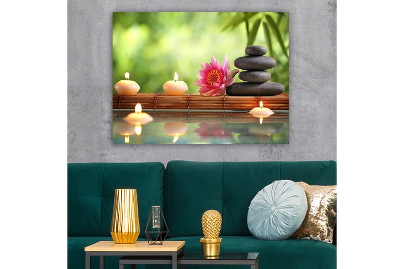 Canvas taulu 70x100 cm - Harmoninen kivien, lootuskukan ja kynttilöiden yhdistelmä, joka luo rauhallisen ja rentouttavan tunnelman. - Vaaleanpunainen / Musta / Beige - Sisustustuotteet - Taulu & taide - Canvas-taulu