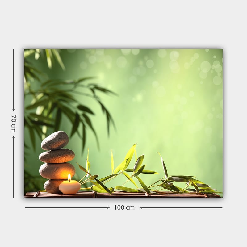 Canvas taulu 70x100 cm - Harmoninen sommitelma, jossa on pinottuja kiviä, kynttilää ja bambua, symboloi rauhaa ja tasapainoa - Vihreä / Harmaa / Beige - Sisustustuotteet - Taulu & taide - Canvas-taulu