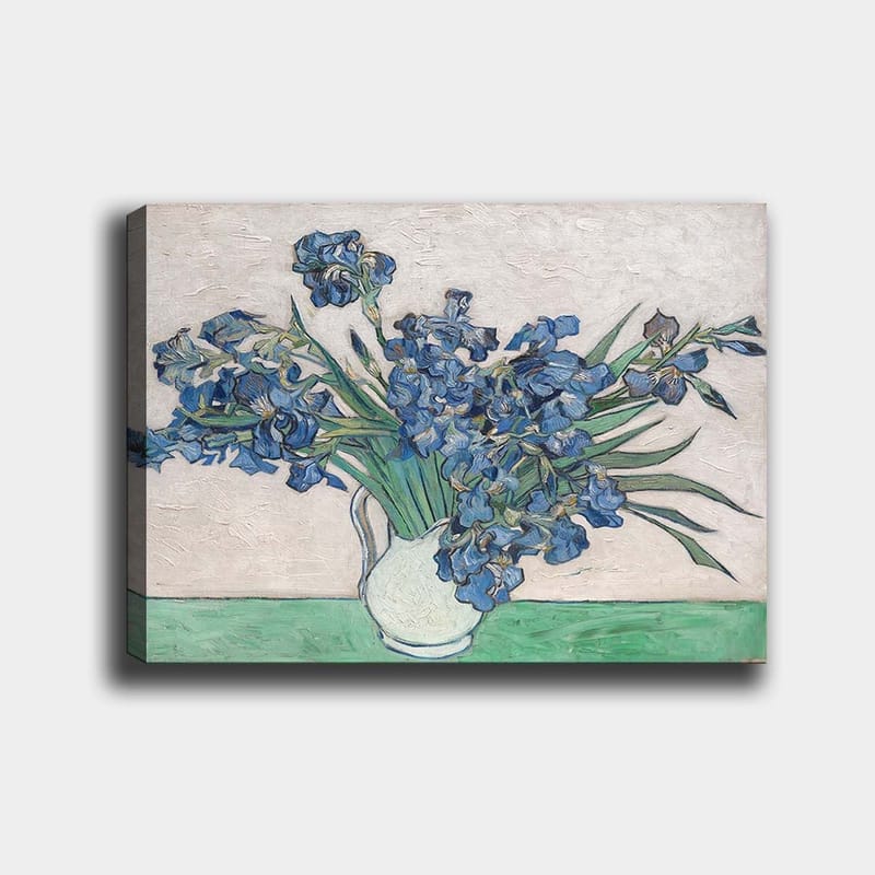 Canvas taulu 70x100 cm - Iriksenkukkien kimppu valkoisessa maljakossa, Sininen / Vihreä