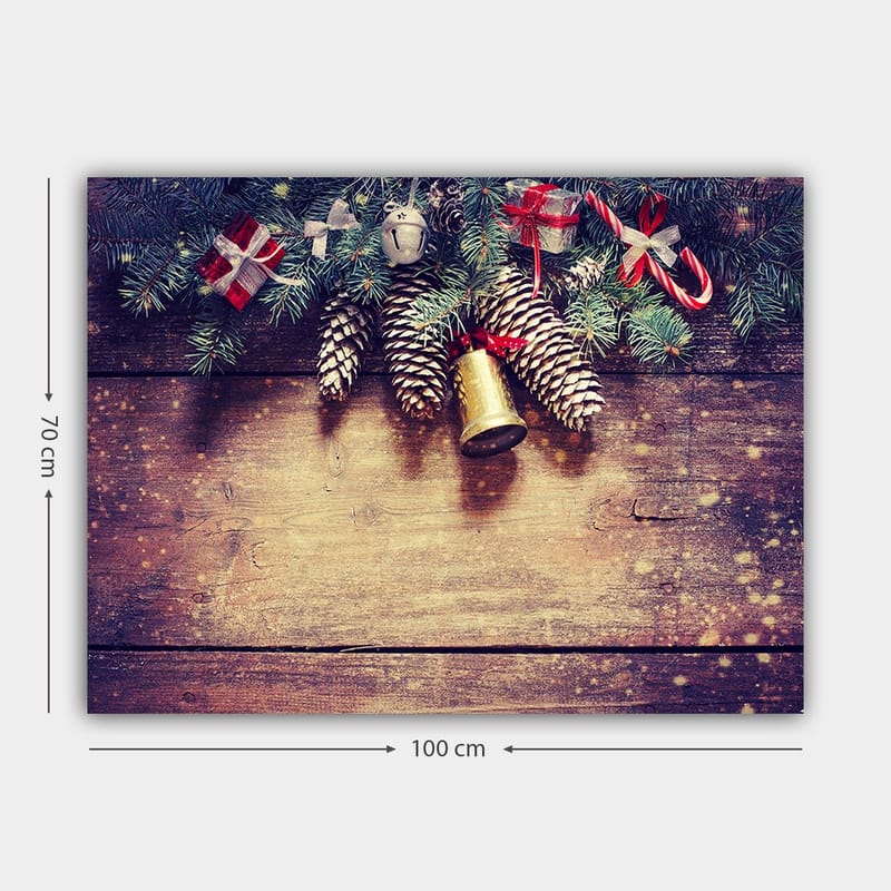 Canvas taulu 70x100 cm - Joulukoristeita kuusenoksilla, käpyillä ja lahjoilla - Vihreä / Ruskea / Punainen - Sisustustuotteet - Taulu & taide - Canvas-taulu