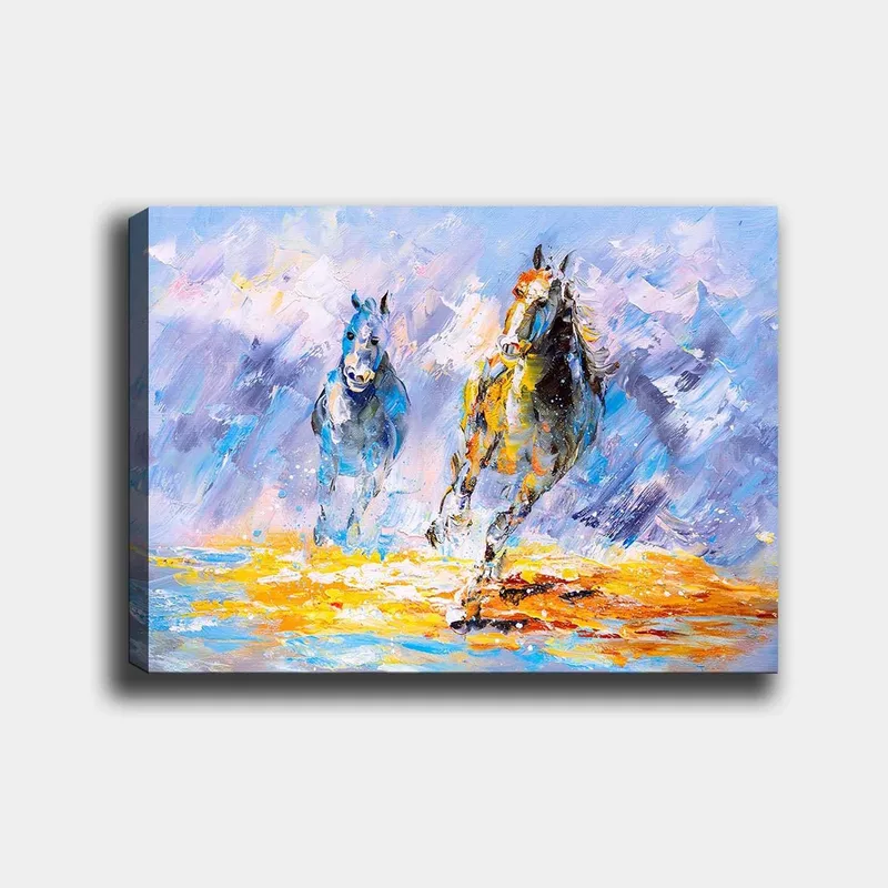 Canvas taulu 70x100 cm - Kaksi hevosta laukkaa eteenpäin dynaamisessa ja värikkäässä sommitelmassa, Sininen / Keltainen / Oranssi