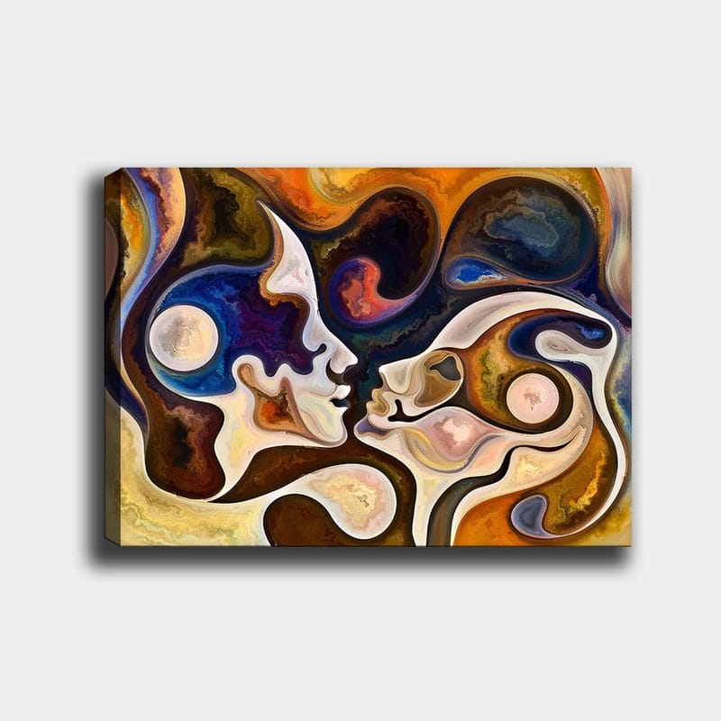 Canvas taulu 70x100 cm - Kaksi kasvoa kohtaavat intiimissä suudelmassa abstraktien muotojen ja värien ympäröimänä - Tummansininen / Ruskea / Beige - Sisustustuotteet - Taulu & taide - Canvas-taulu
