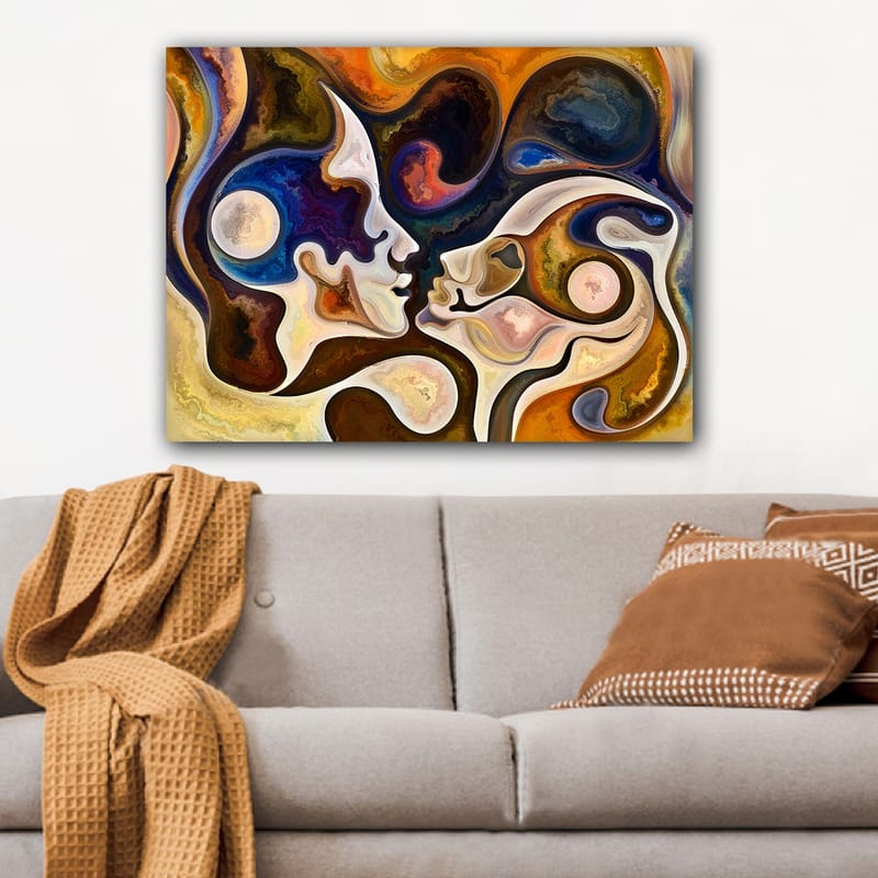 Canvas taulu 70x100 cm - Kaksi kasvoa kohtaavat intiimissä suudelmassa abstraktien muotojen ja värien ympäröimänä, Tummansininen / Ruskea / Beige