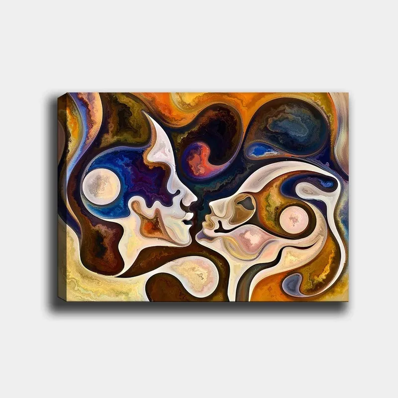 Canvas taulu 70x100 cm - Kaksi kasvoa kohtaavat intiimissä suudelmassa abstraktien muotojen ja värien ympäröimänä - Tummansininen / Ruskea / Beige - Sisustustuotteet - Taulu & taide - Canvas-taulu