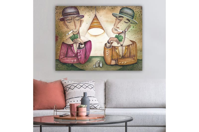Canvas taulu 70x100 cm - Kaksi miestä pelaa korttia lampun alla savukkeet suussaan ja keskittynyt ilme - Violetti / Vihreä / Beige - Sisustustuotteet - Taulu & taide - Canvas-taulu