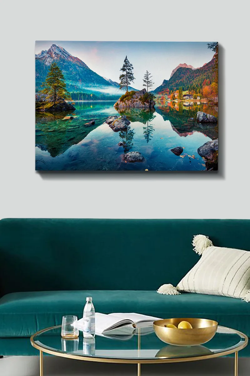 Canvas taulu 70x100 cm - Kaunis järvimaisema, jossa vuoret ja puut heijastuvat tyynessä vedessä - Vihreä / Sininen / Ruskea - Sisustustuotteet - Taulu & taide - Canvas-taulu