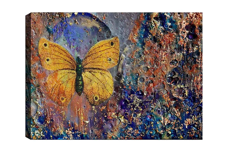 Canvas taulu 70x100 cm - Kaunis keltainen perhonen leijuu abstraktin taustan yllä värikkäillä yksityiskohdilla, Keltainen / Sininen / Ruskea