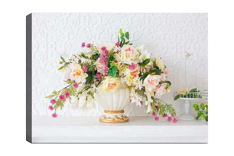 Canvas taulu 70x100 cm - Kaunis kimppu värikkäitä kukkia elegantissa maljakossa, Vaaleanpunainen / Vihreä / Kermanvärinen