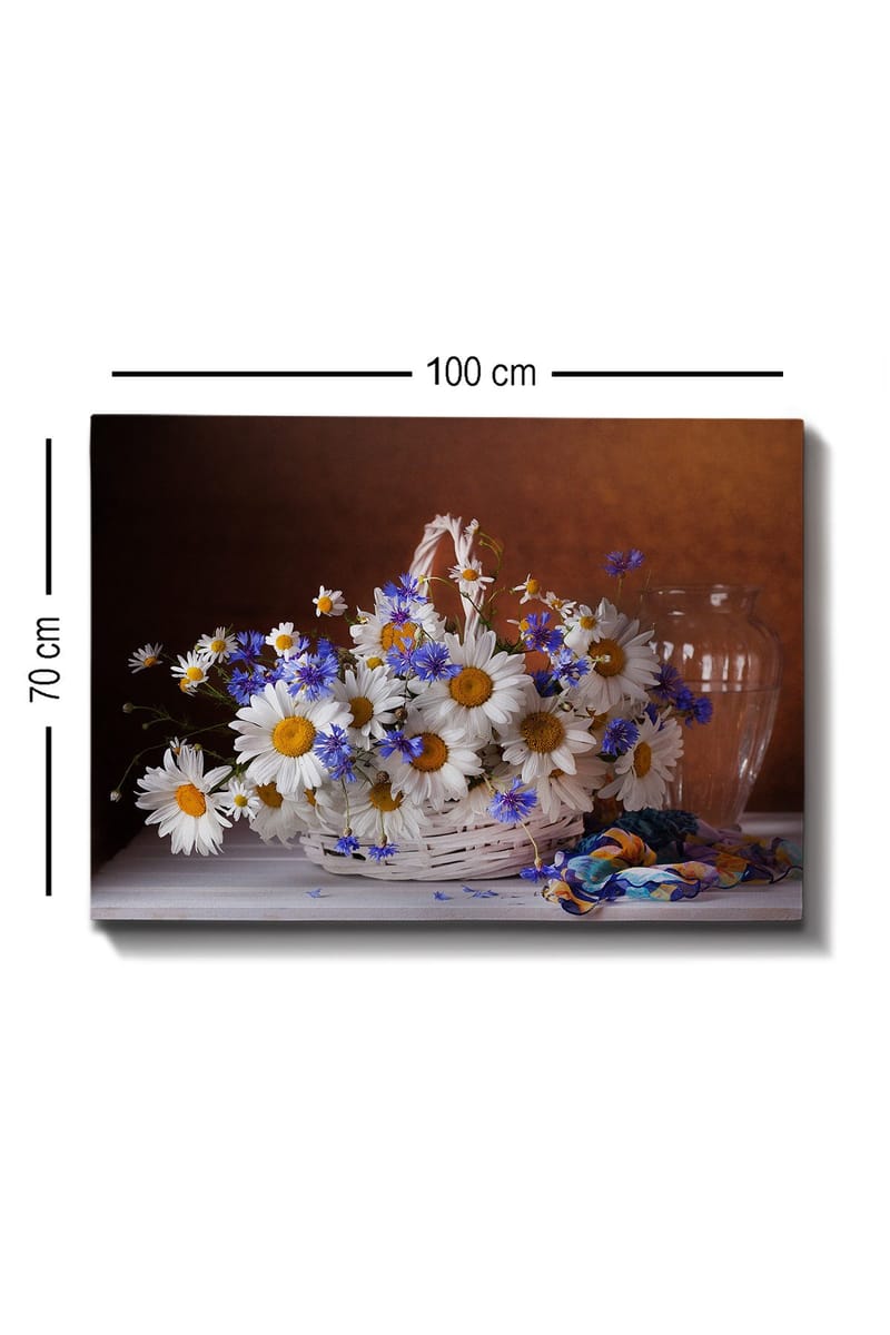 Canvas taulu 70x100 cm - Kaunis kimppu päivänkakkaroita ja ruiskukkia korissa - Valkoinen / Sininen / Keltainen - Sisustustuotteet - Taulu & taide - Canvas-taulu