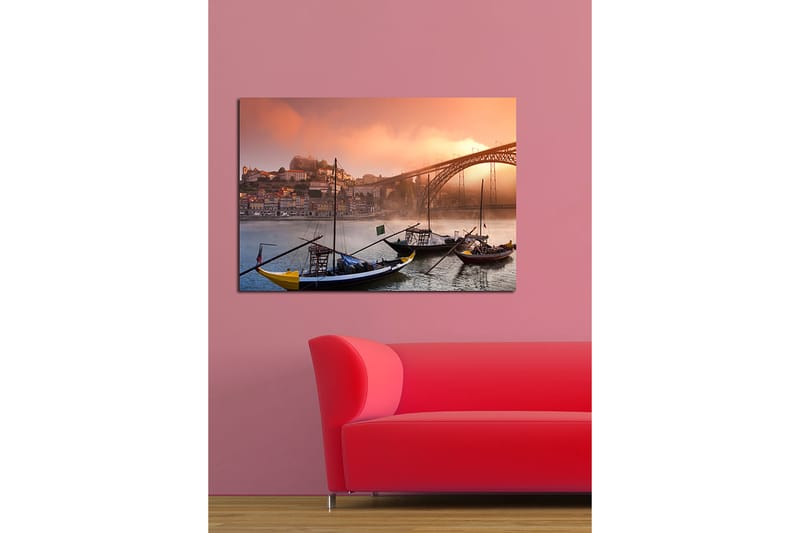 Canvas taulu 70x100 cm - Kaunis näkymä joelle perinteisten veneiden ja majesteettisen sillan ympäröimänä taustalla, värikkäiden talojen ympäröimänä - Oranssi / Sininen / Keltainen - Sisustustuotteet - Taulu & taide - Canvas-taulu