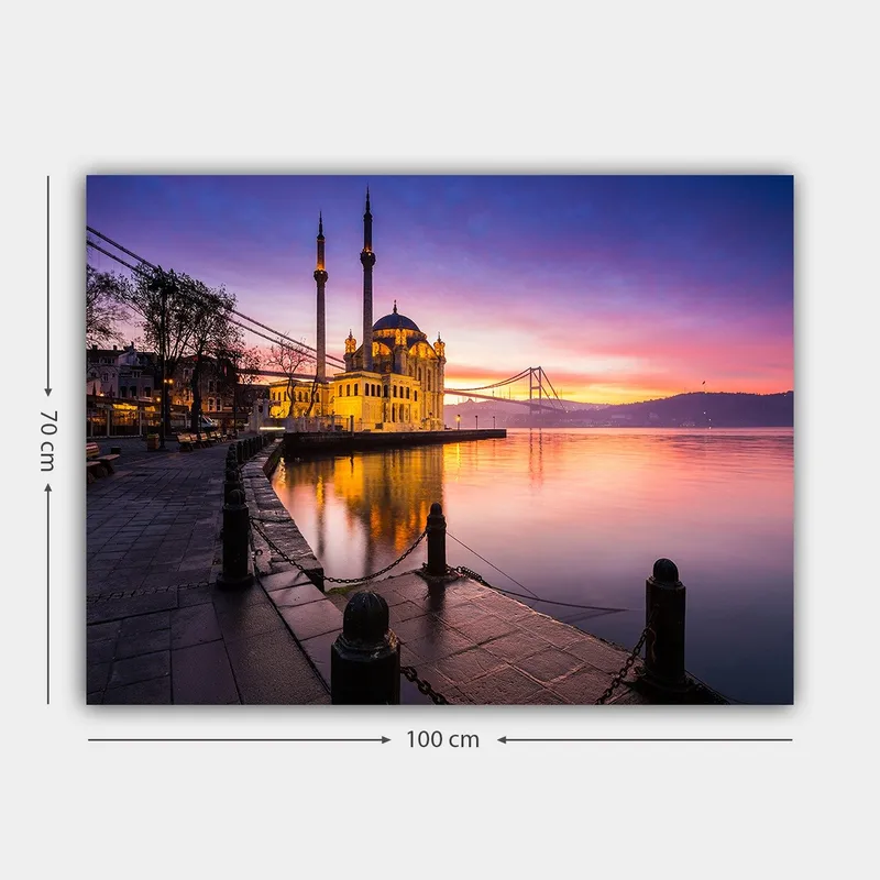 Canvas taulu 70x100 cm - Kaunis näkymä moskeijasta veden äärellä värikkään auringonlaskun aikaan - Violetti / Oranssi / Keltainen - Sisustustuotteet - Taulu & taide - Canvas-taulu