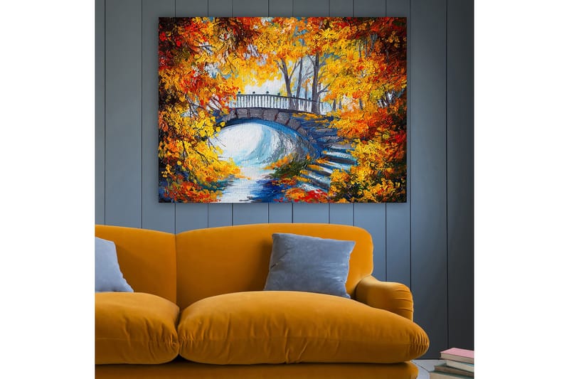 Canvas taulu 70x100 cm - Kaunis silta syksyn väristen puiden ja lehtien ympäröimänä - Oranssi / Keltainen / Sininen - Sisustustuotteet - Taulu & taide - Canvas-taulu