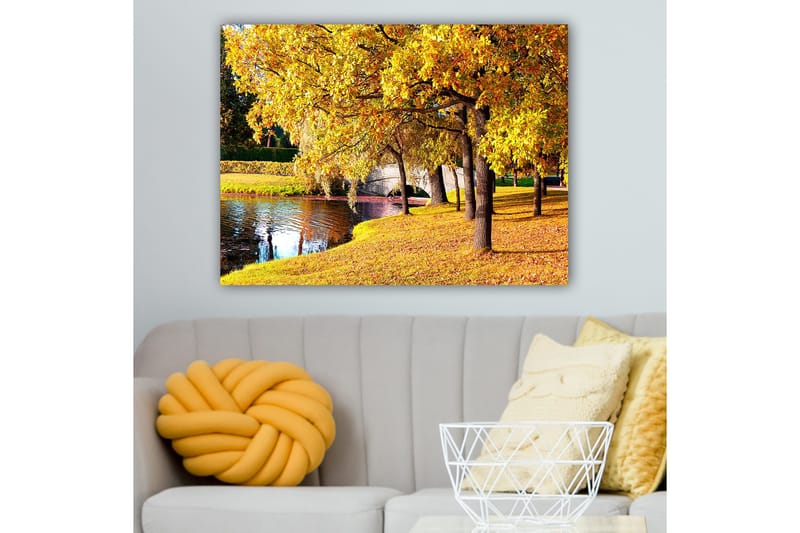 Canvas taulu 70x100 cm - Kaunis syysmaisema, jossa kultaiset puut heijastuvat tyynessä järvessä, Kulta / Vihreä / Ruskea