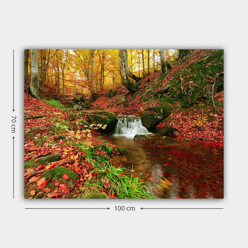 Canvas taulu 70x100 cm - Kaunis syysmaisema väreilevällä purolla, jota ympäröivät värikkäät lehtipuut - Oranssi / Punainen / Vihreä - Sisustustuotteet - Taulu & taide - Canvas-taulu