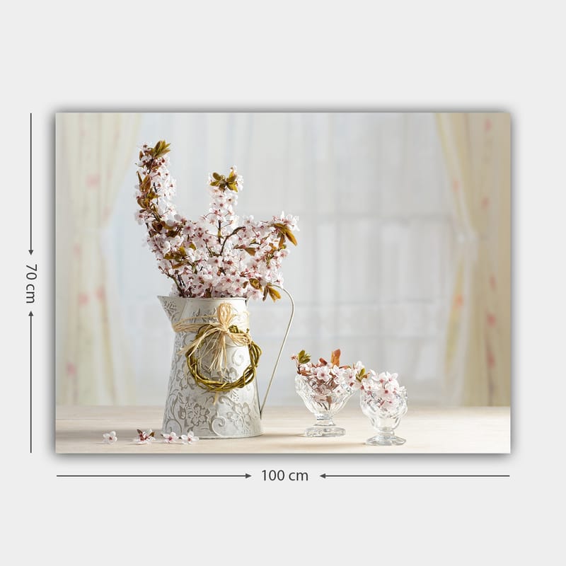 Canvas taulu 70x100 cm - Kaunis vaaleanpunaisten kukkien kimppu koristeellisessa kannusta - Vaaleanpunainen / Vihreä / Valkoinen - Sisustustuotteet - Taulu & taide - Canvas-taulu