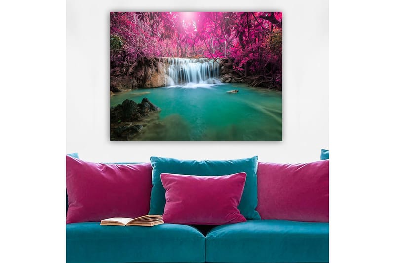 Canvas taulu 70x100 cm - Kaunis vesiputous violettien puiden ja rehevän kasvillisuuden ympäröimänä - Violetti / Turkoosi - Sisustustuotteet - Taulu & taide - Canvas-taulu