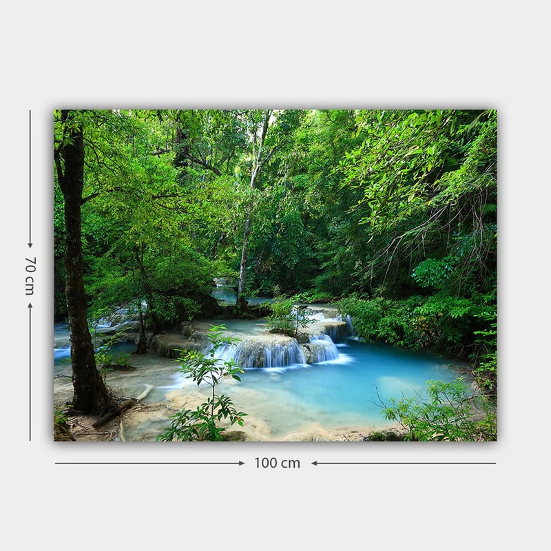 Canvas taulu 70x100 cm - Kaunis vesiputousmaisema rehevän vehreyden ympäröimänä - Vihreä / Sininen / Beige - Sisustustuotteet - Taulu & taide - Canvas-taulu